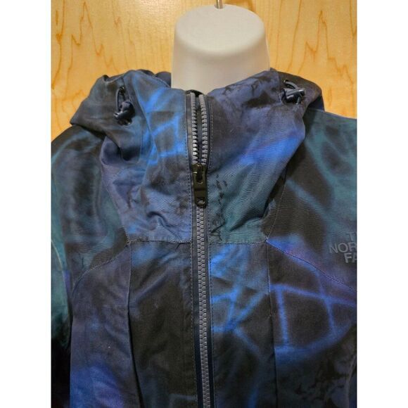 The North Face Mens SP Hooded Waterproof Jacket Blue/Black Geometric Pattern ski - Picture 6 of 15